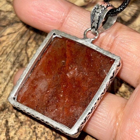 Red Aventurine Quartz Pendant 2” - Picture 14 of 15